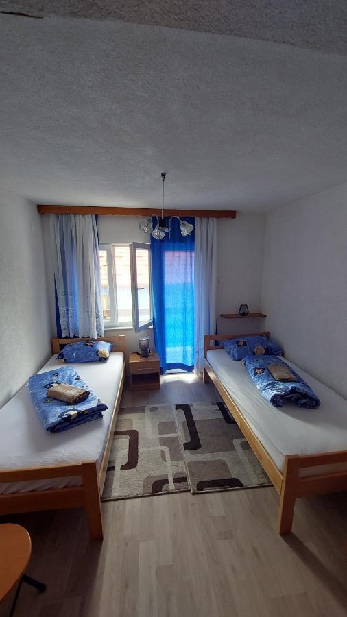 Apartman Mely Kulen Vakuf Exterior foto
